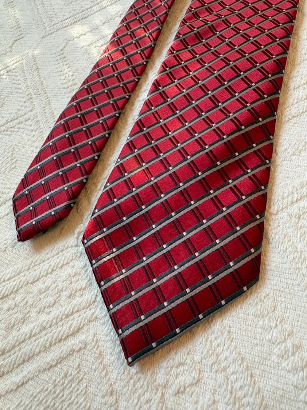 David Taylor Collection Red Geometric Plaid Men's Necktie 3.25